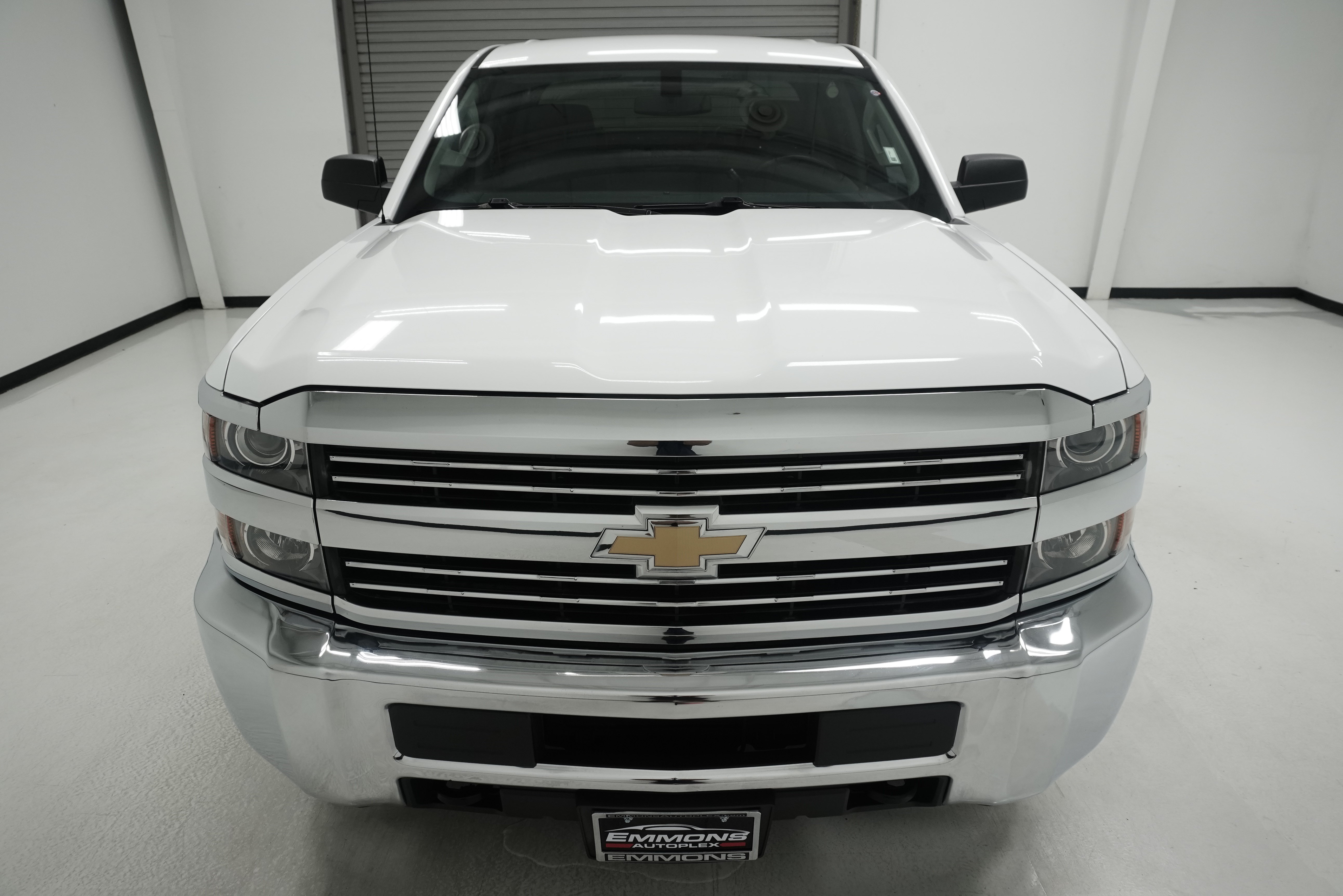 Used 2017 Chevrolet Silverado 2500 W/T RWD image 2