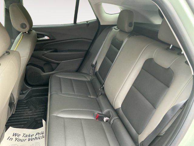 Used 2025 Chevrolet Trax ACTIV w/ Driver Confidence Package FWD image 14