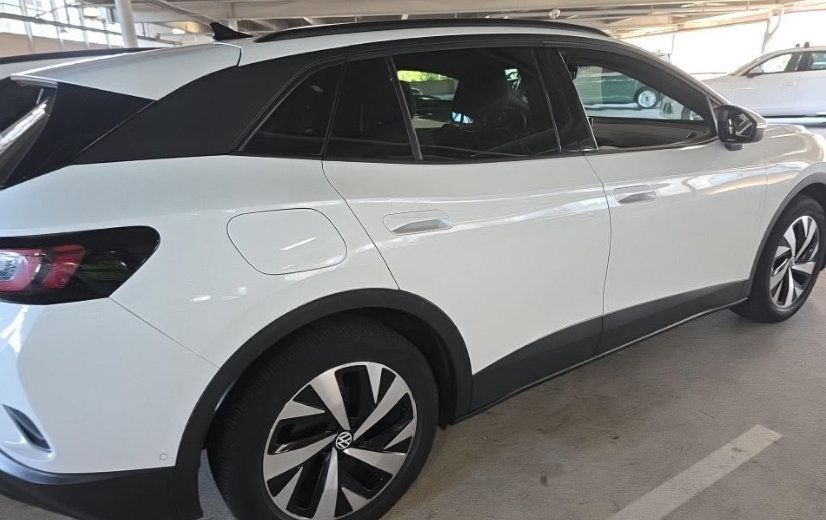 Used 2024 Volkswagen ID.4 2WD image 5