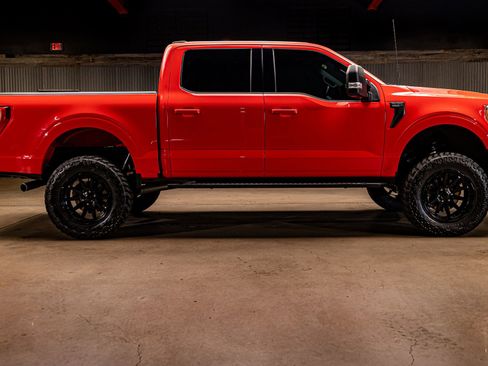 Used 2022 Ford F150 XLT w/ Equipment Group 302A High image 11