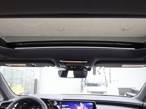 Certified 2026 Lexus RX 350h w/ Convenience Package image 32