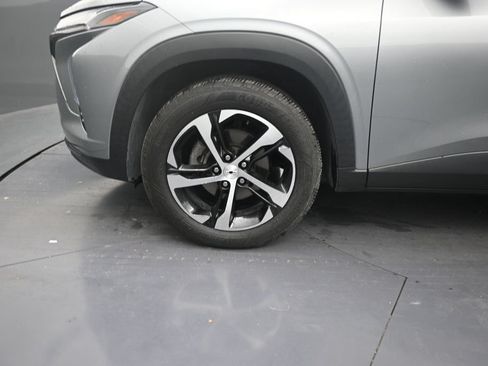 Used 2024 Chevrolet Trax RS w/ Sunroof Package FWD image 9