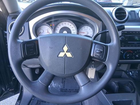 Used 2007 Mitsubishi Raider LS image 21