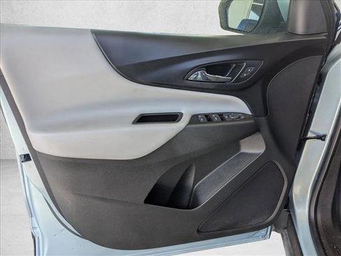 Used 2022 Chevrolet Equinox LT FWD image 13