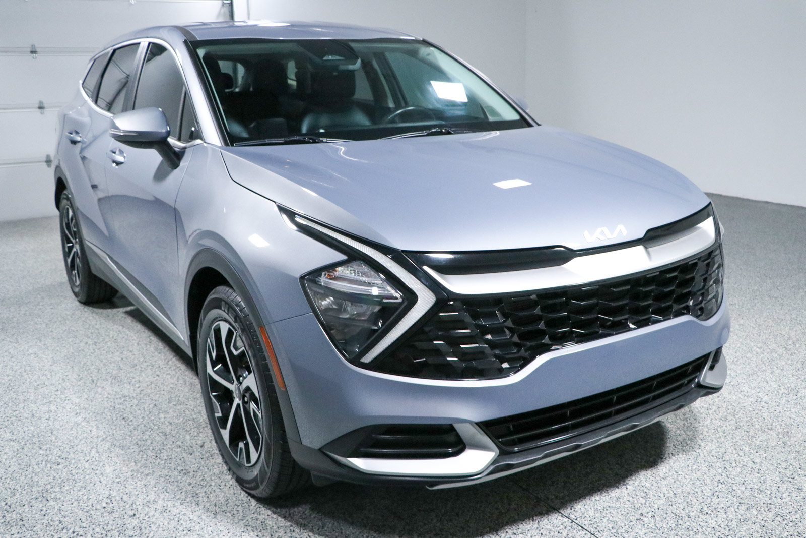 Used 2023 Kia Sportage EX FWD image 5