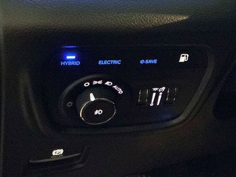 Used 2023 Jeep Grand Cherokee Overland image 32