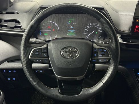 Used 2022 Toyota Sienna XLE Woodland Edition w/ Protection Package (TMS) AWD/4WD image 26