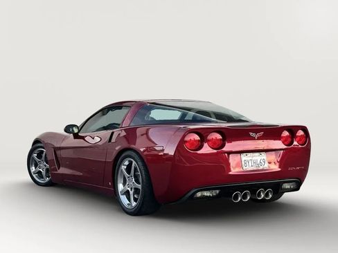 Used 2006 Chevrolet Corvette Coupe w/ Preferred Equipment Group RWD image 4