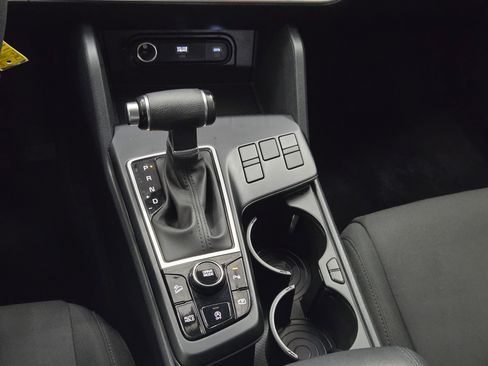Used 2025 Kia Sportage LX FWD image 31
