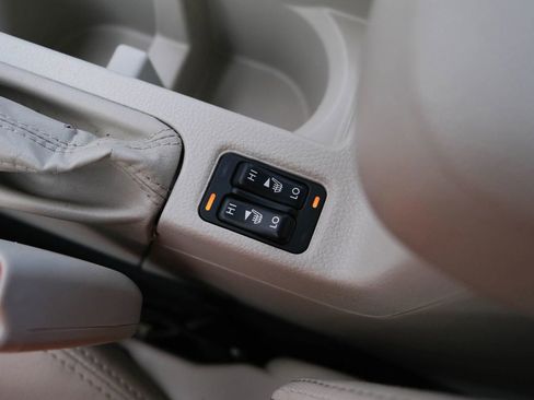 Used 2016 Subaru Impreza 2.0i Sport Premium image 41