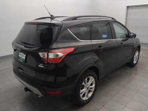 Used 2018 Ford Escape SE w/ SE Sync 3 Package FWD image 9