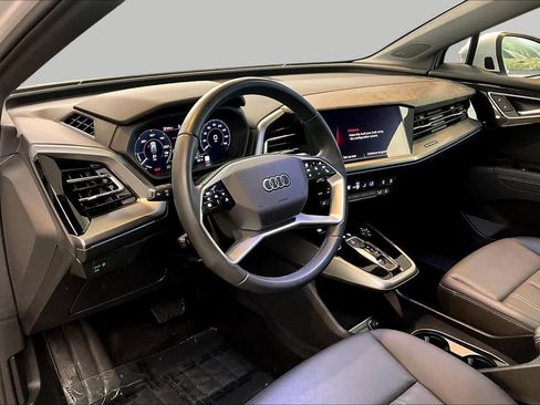 Used 2025 Audi Q4 e-tron Premium Plus w/ Premium Plus RWD image 16