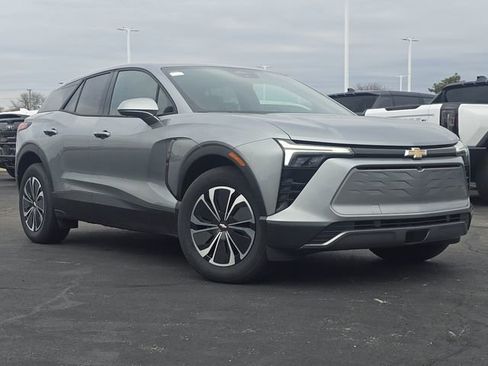 New 2025 Chevrolet Blazer EV LT image 12