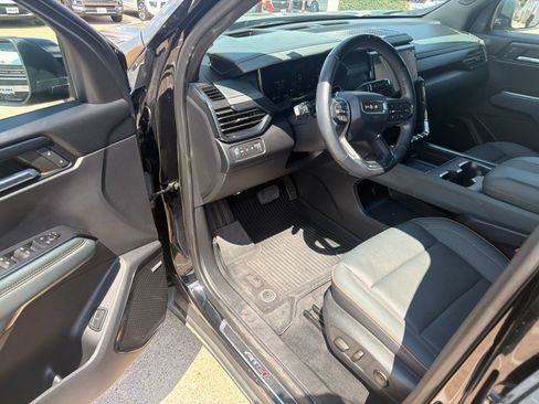 Used 2025 GMC Acadia AT4 w/ Super Cruise Package AWD/4WD image 13