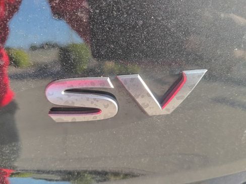Used 2024 Nissan Rogue SV FWD image 9