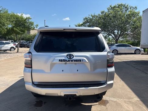 Used 2022 Toyota 4Runner SR5 Premium w/ Moonroof Package AWD/4WD image 6