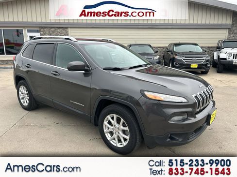 Used 2015 Jeep Cherokee Latitude image 1