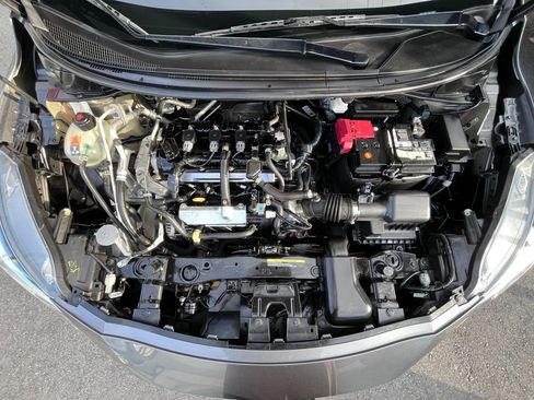 Used 2021 Nissan Versa SV image 22