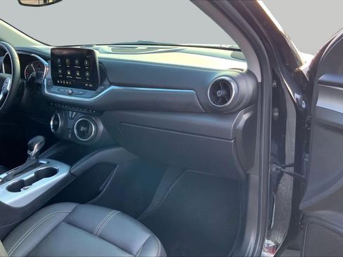 Used 2024 Chevrolet Blazer LT FWD image 17