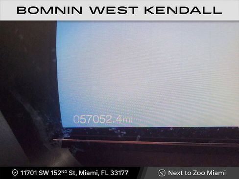 Used 2018 Ford Explorer XLT w/ Equipment Group 202A image 9