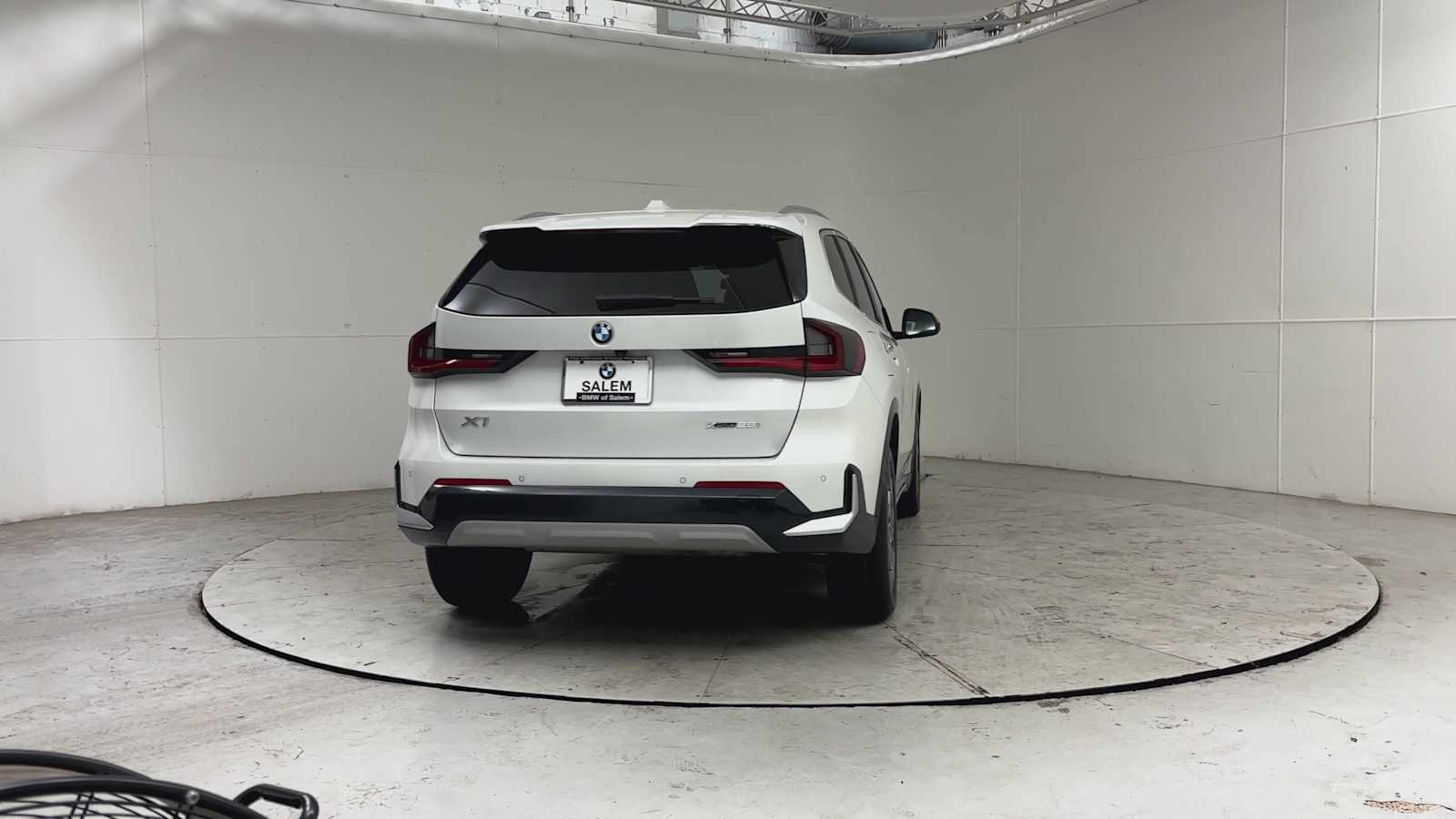 Used 2024 BMW X1 xDrive28i w/ Convenience Package AWD/4WD image 7
