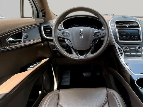 Used 2016 Lincoln MKX Reserve FWD image 6