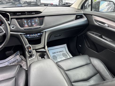 Used 2018 Cadillac XT5 Luxury w/ Driver Awareness Package FWD image 30