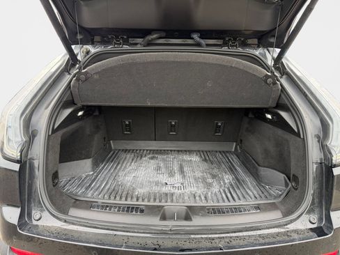 Used 2022 Cadillac XT4 Sport w/ LPO, Onyx Lite Package AWD/4WD image 23