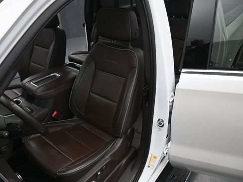 Used 2022 GMC Sierra 1500 Denali w/ Denali Reserve Package image 11