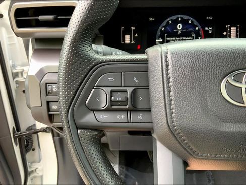 Used 2024 Toyota Tacoma SR5 AWD/4WD image 61
