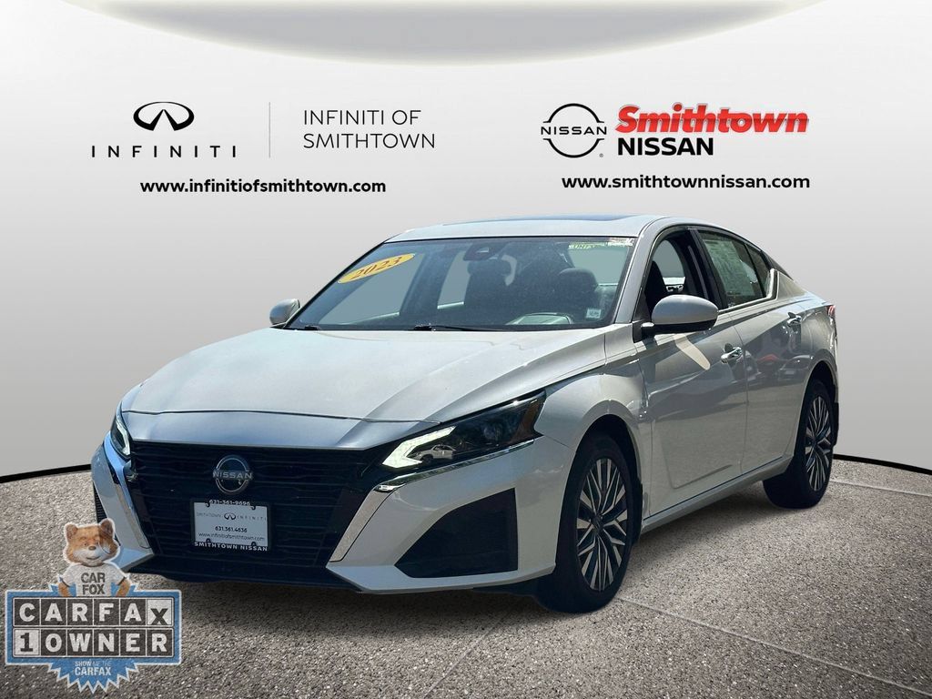 Used 2023 Nissan Altima 2.5 SV w/ SV Premium Package AWD/4WD image 3