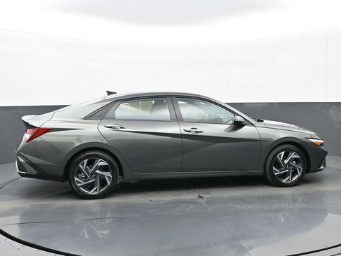 Certified 2025 Hyundai Elantra Sport image 3