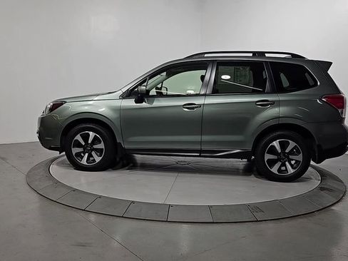 Used 2017 Subaru Forester 2.5i Premium w/ Popular Package #2A image 2