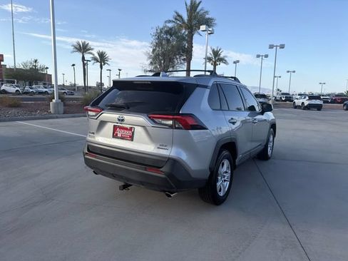 Used 2019 Toyota RAV4 XLE w/ Convenience Package AWD/4WD image 5
