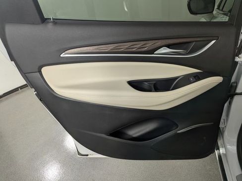 Used 2022 Buick Enclave Avenir w/ Avenir Technology Package image 13