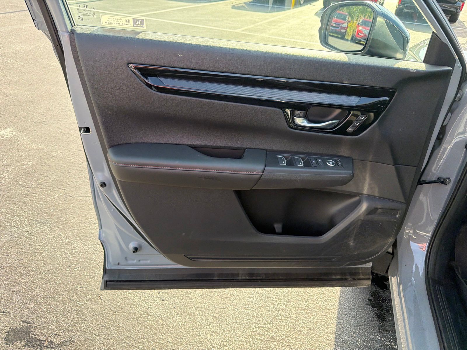 Used 2025 Honda CR-V Sport Touring image 11