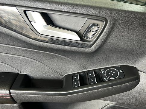 Used 2025 Ford Escape ST-Line image 31