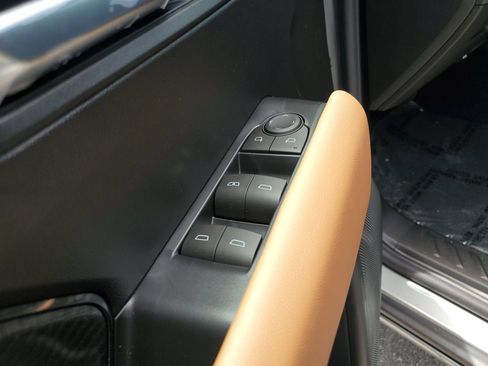 New 2026 GMC Canyon AT4 AWD/4WD image 18
