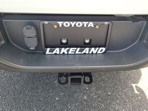 Used 2022 Jeep Gladiator Rubicon w/ LED Lighting Group AWD/4WD image 10