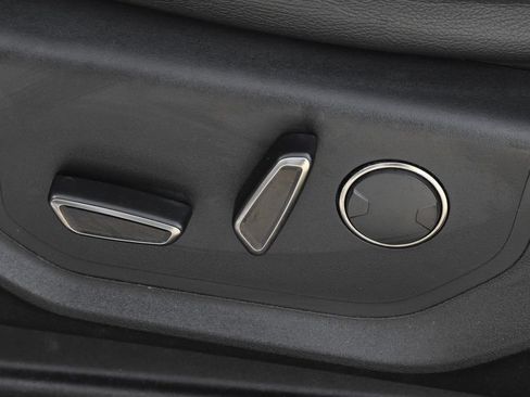 Used 2019 Ford F150 Raptor w/ Equipment Group 802A Luxury image 22