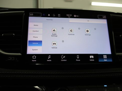 Used 2024 Chrysler Pacifica Touring-L FWD image 54