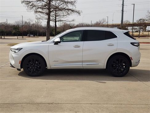 Used 2023 Buick Envision Avenir image 4