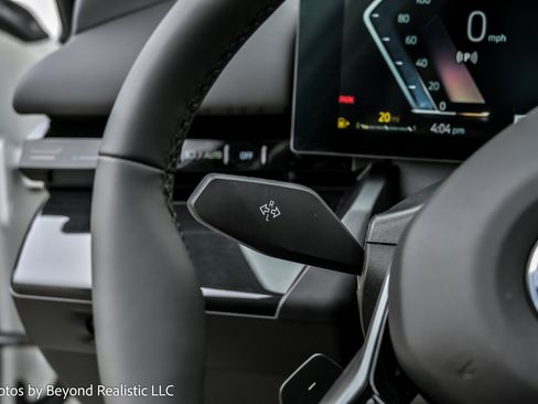 Used 2024 BMW 530i xDrive w/ Convenience Package image 39