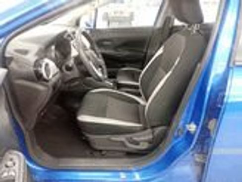 Used 2021 Nissan Versa SV image 5