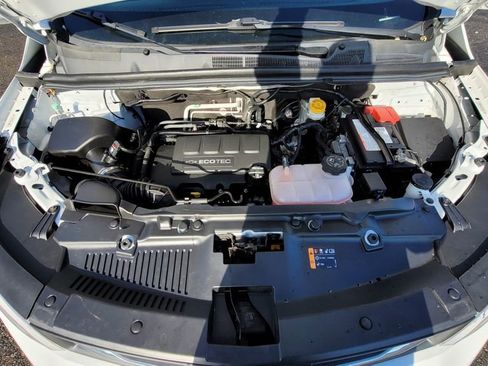 Used 2018 Chevrolet Trax Premier w/ LPO, Cargo Package image 17