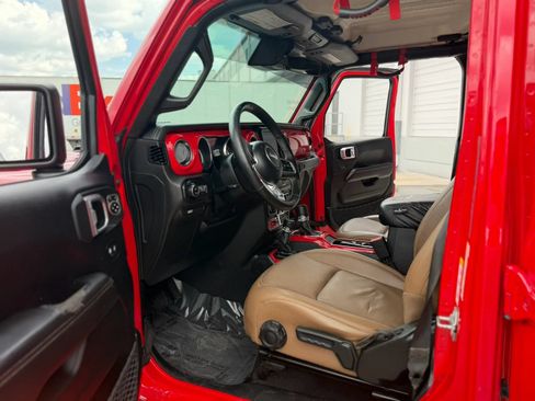 Used 2020 Jeep Gladiator Rubicon AWD/4WD image 23