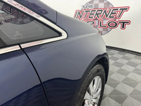 Used 2015 Honda Odyssey EX-L image 32