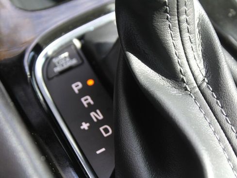 Used 2025 Kia Telluride S image 36