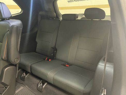 New 2026 GMC Acadia AT4 w/ Luxury Package AWD/4WD image 13