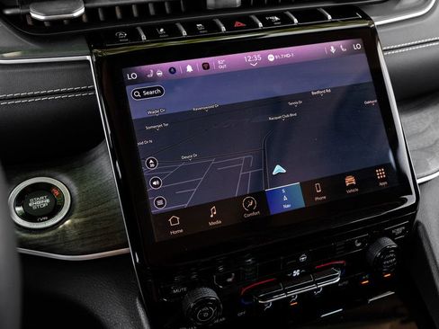 Used 2022 Jeep Grand Cherokee Limited image 6